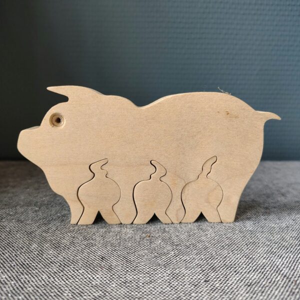 Houten varken met 3 biggen