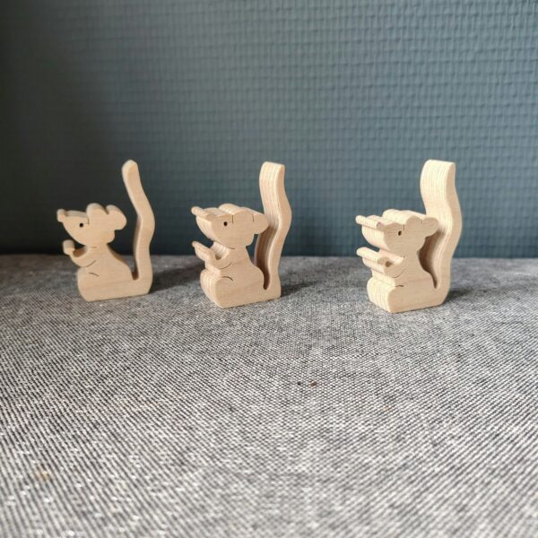 3 houten muizen